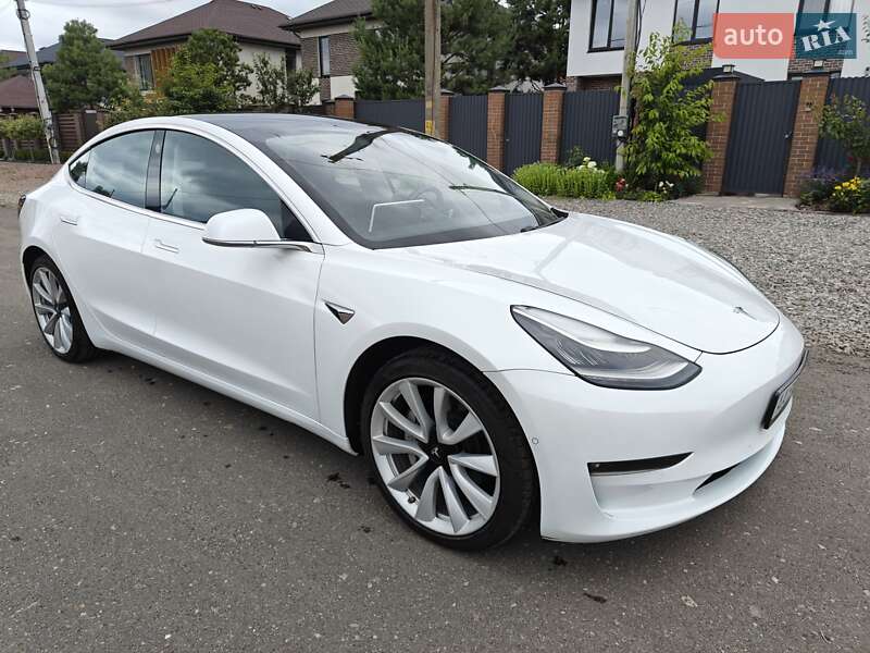 Седан Tesla Model 3 2019 в Броварах