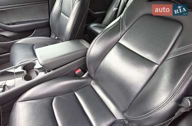 Седан Tesla Model 3 2019 в Броварах
