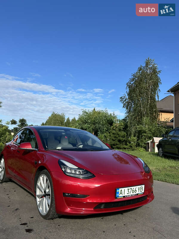 Седан Tesla Model 3 2018 в Киеве