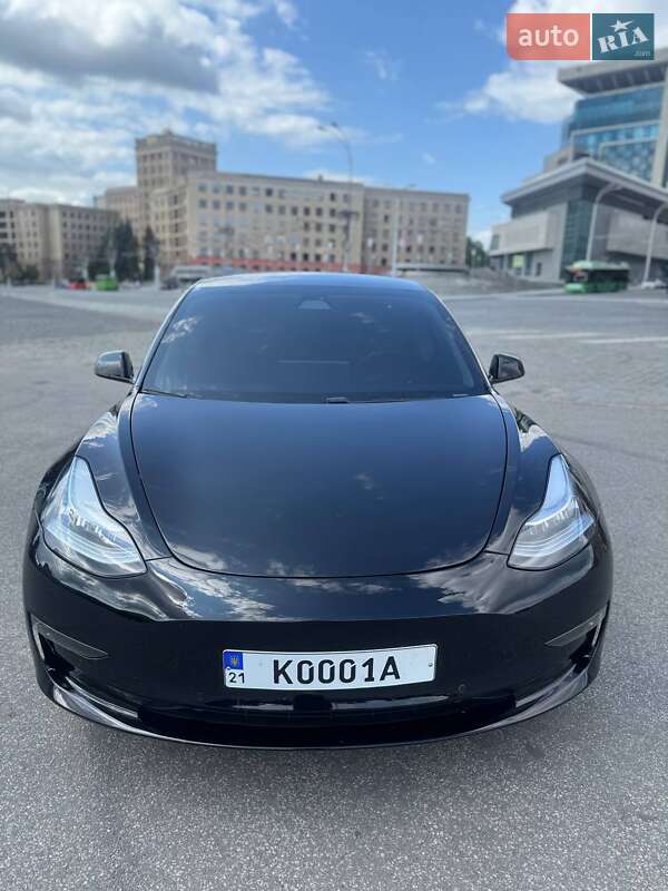 Седан Tesla Model 3 2019 в Харькове