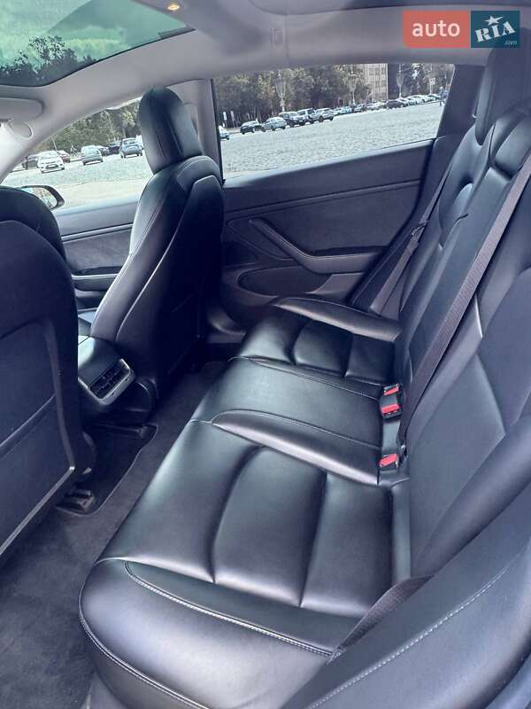 Седан Tesla Model 3 2019 в Харькове