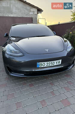 Tesla Model 3 2021