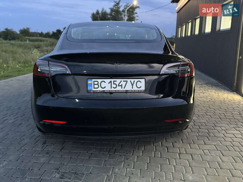 Седан Tesla Model 3 2018 в Яворове