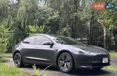 Седан Tesla Model 3 2023 в 