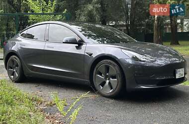 Седан Tesla Model 3 2023 в 