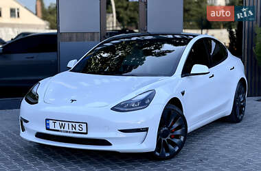 Tesla Model 3 2022