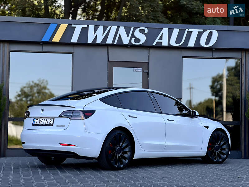 Седан Tesla Model 3 2022 в Одессе