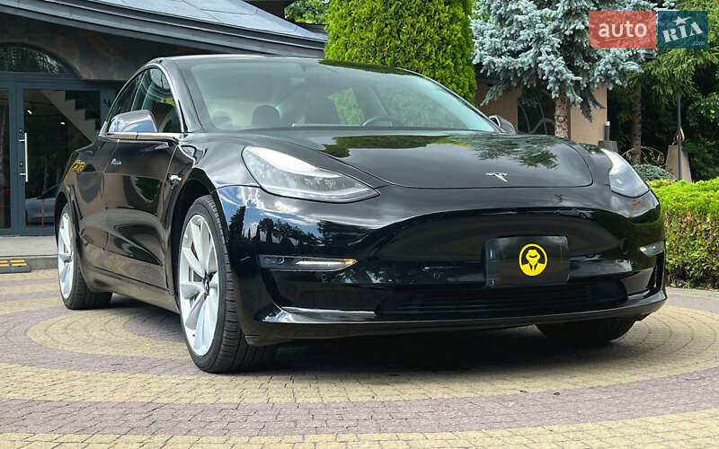Седан Tesla Model 3 2018 в 