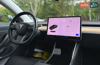 Седан Tesla Model 3 2018 в 