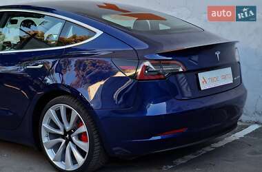 Седан Tesla Model 3 2018 в 