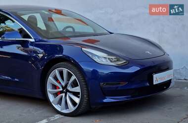 Седан Tesla Model 3 2018 в 