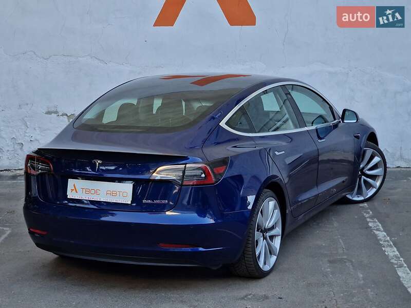 Седан Tesla Model 3 2018 в Одесі