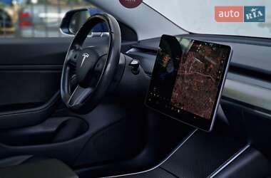 Седан Tesla Model 3 2018 в 