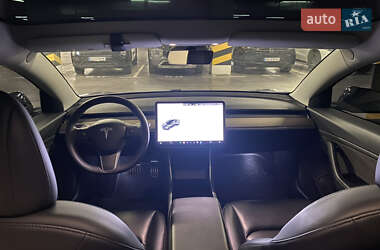 Седан Tesla Model 3 2019 в 