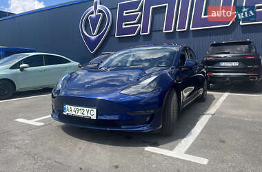 Седан Tesla Model 3 2023 в Києві