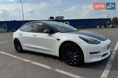 Tesla Model 3 2022