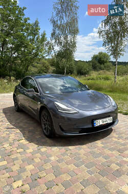 Седан Tesla Model 3 2019 в 