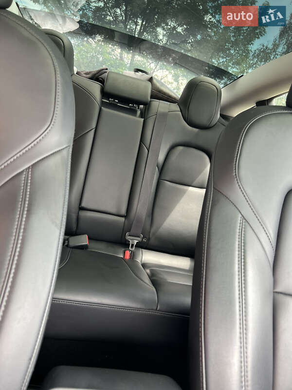 Седан Tesla Model 3 2019 в Ивано-Франковске