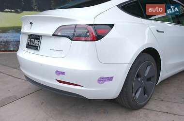 Седан Tesla Model 3 2019 в 