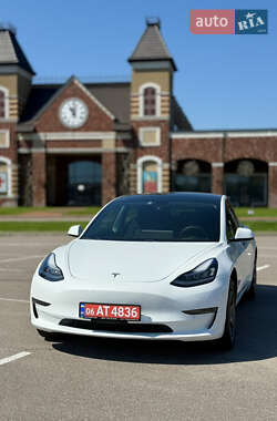 Седан Tesla Model 3 2019 в 