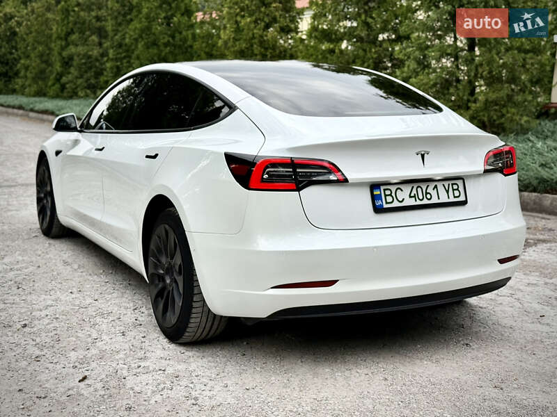 Седан Tesla Model 3 2021 в Днепре