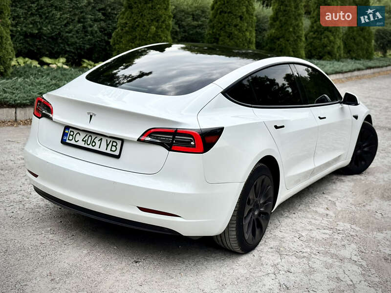 Седан Tesla Model 3 2021 в Днепре