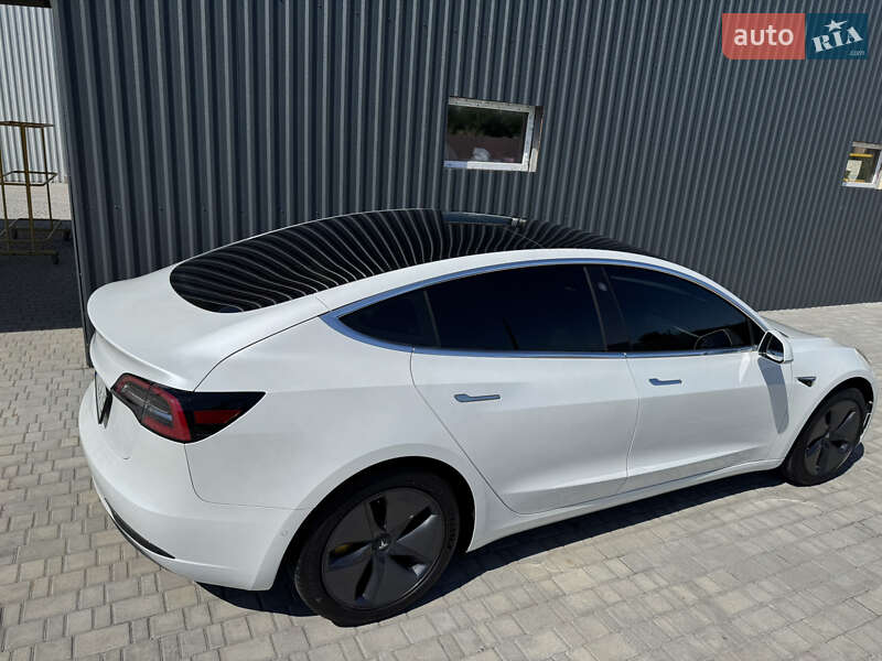 Седан Tesla Model 3 2020 в Белой Церкви