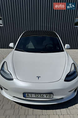 Седан Tesla Model 3 2020 в 