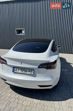 Седан Tesla Model 3 2020 в 
