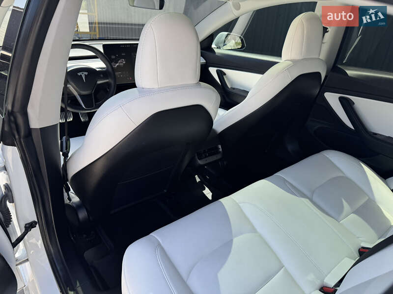 Седан Tesla Model 3 2020 в Белой Церкви