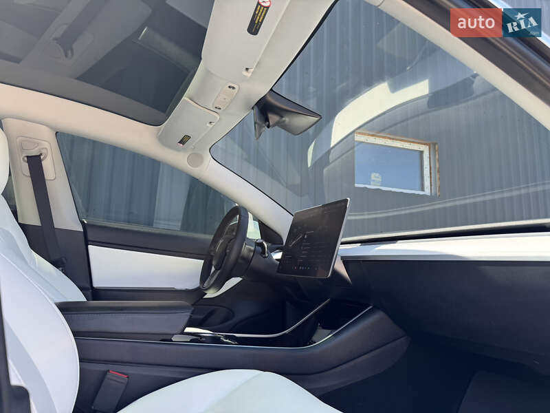 Седан Tesla Model 3 2020 в Белой Церкви