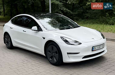 Седан Tesla Model 3 2021 в 