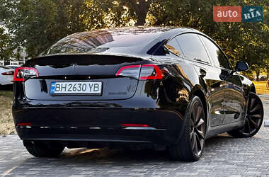Седан Tesla Model 3 2018 в 