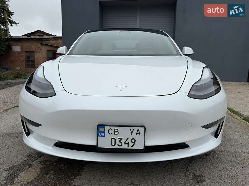 Седан Tesla Model 3 2021 в Ніжині