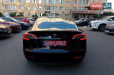 Седан Tesla Model 3 2021 в 