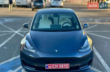 Седан Tesla Model 3 2022 в Львове