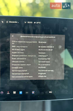 Седан Tesla Model 3 2022 в 
