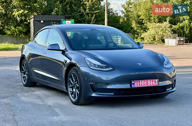 Tesla Model 3 2020