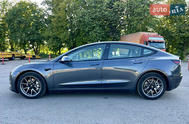 Седан Tesla Model 3 2020 в 