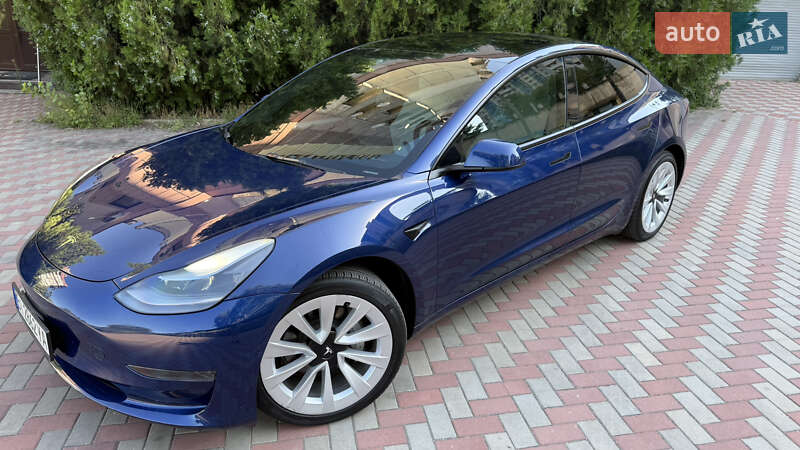 Седан Tesla Model 3 2022 в Днепре