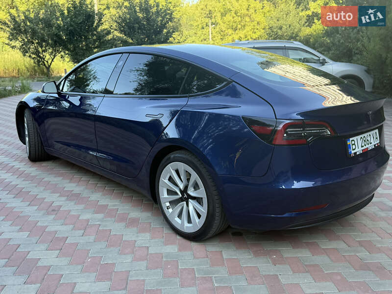Седан Tesla Model 3 2022 в Днепре