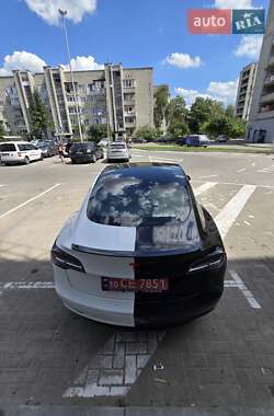 Седан Tesla Model 3 2018 в 