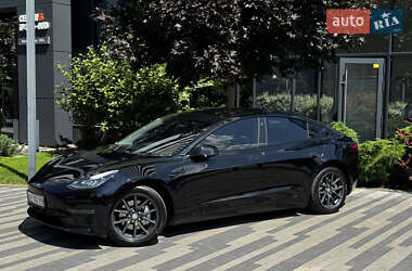 Седан Tesla Model 3 2018 в 