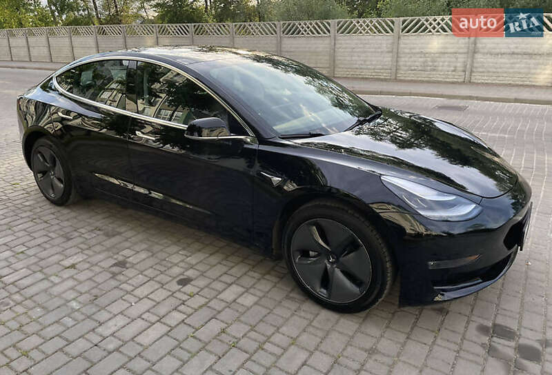 Седан Tesla Model 3 2019 в Ивано-Франковске