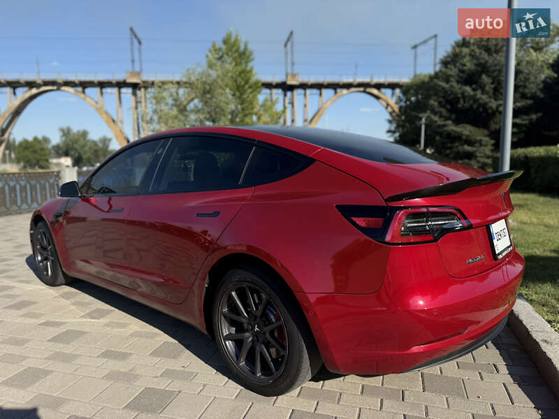 Седан Tesla Model 3 2018 в Дніпрі