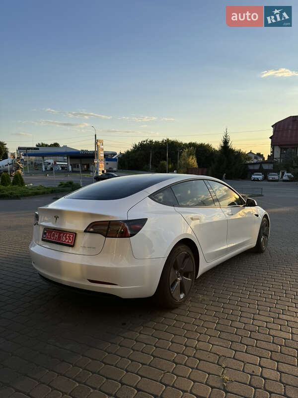 Седан Tesla Model 3 2023 в Хмельницком