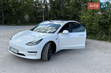 Седан Tesla Model 3 2018 в Львове