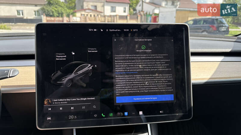 Седан Tesla Model 3 2018 в Львові