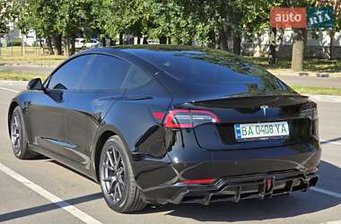 Седан Tesla Model 3 2019 в 