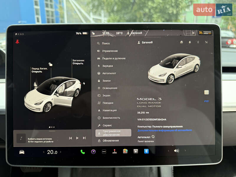 Седан Tesla Model 3 2022 в Киеве